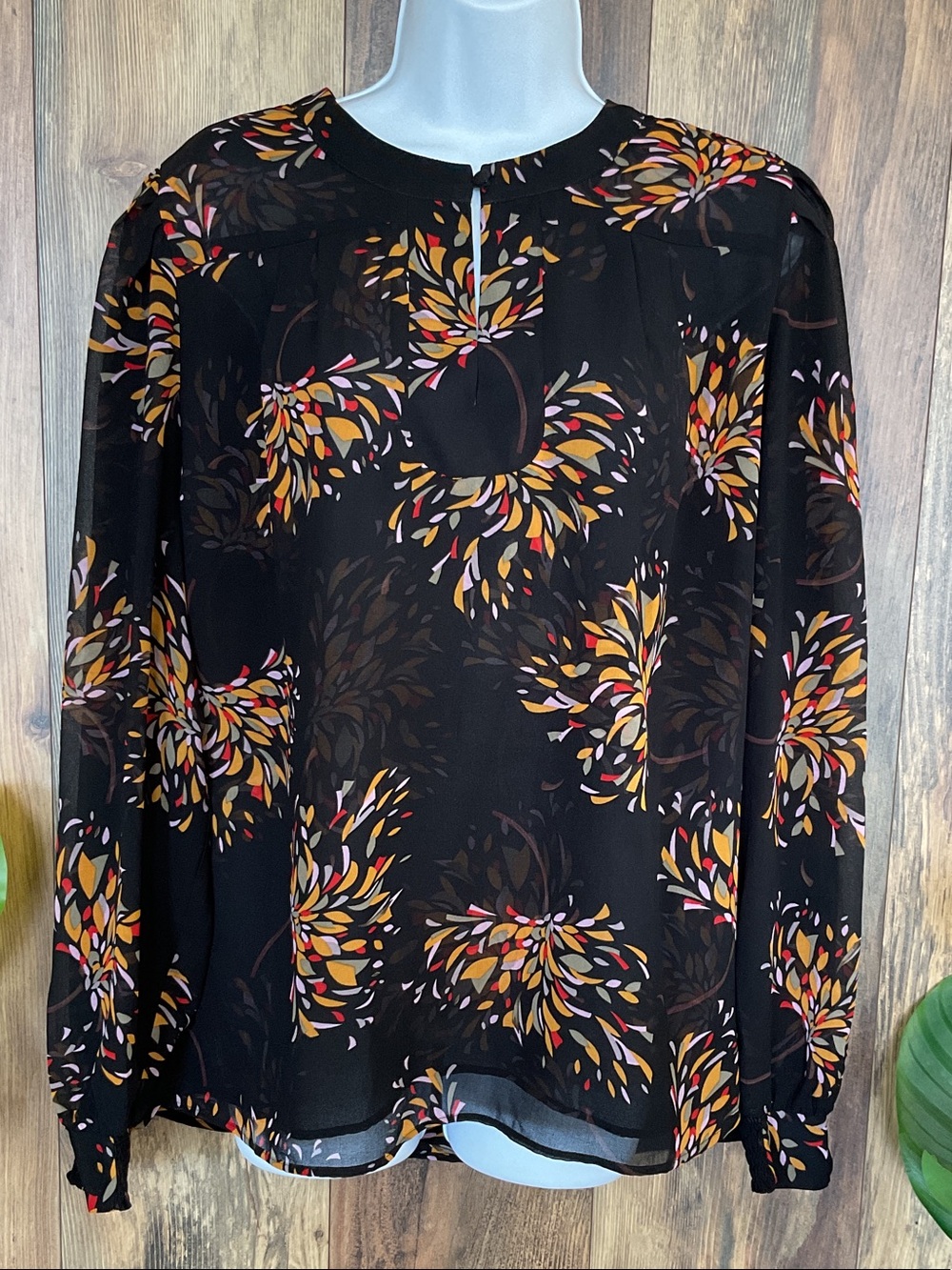 CAbi Black Floral Motif Blouse XXL        W483